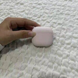 Soft Pink Silicone Earbud Case with Hinge Cover